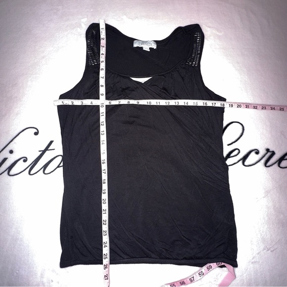 2010s layered stud top - Picture 8 of 9